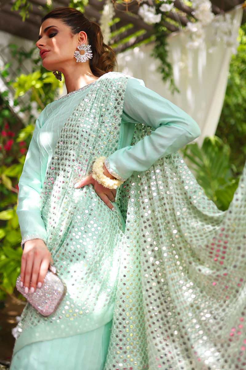 Picture of Elsa shirt and pant