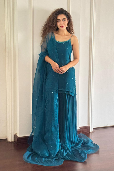 Hajra Yamin in Lara