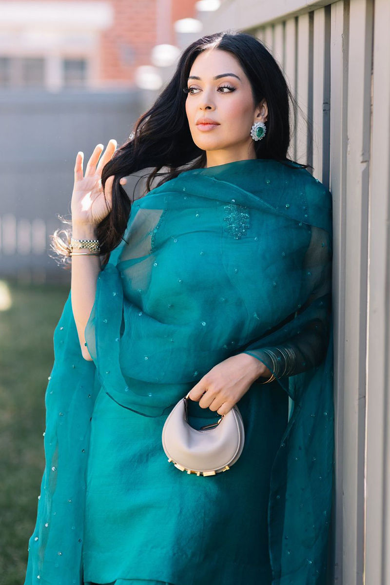Picture of Nilo Haq in Ezra