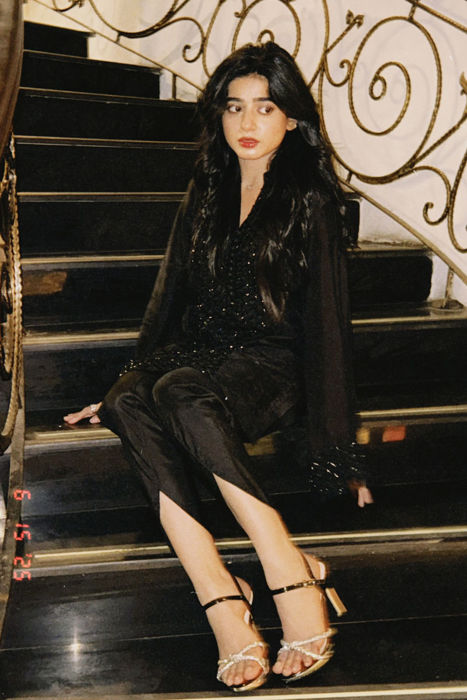 Seher Khan in Raven