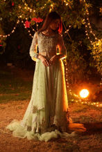 Picture of Zoya Nasir in Naz