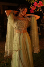 Picture of Zoya Nasir in Naz